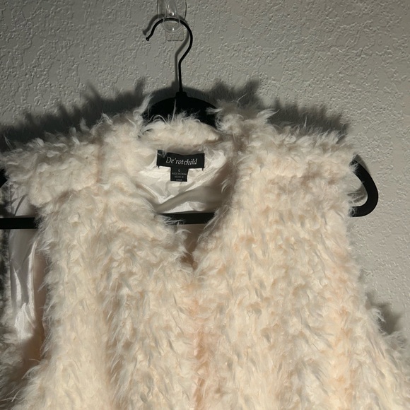 De’ Rotchild White Faux Fur Long Sleeveless Vest Size Large - Picture 3 of 5